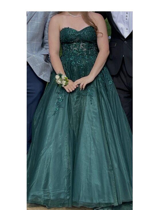 Jovani Dresses & Skirts - Gorgeous Jovani Green Prom Gown - Size 4